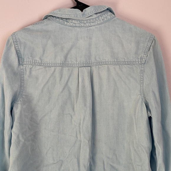 Blue half Button Up - Picture 6 of 7